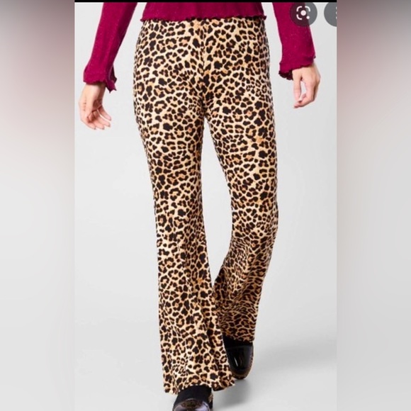Altar'd State Pants - **Trending**ALTAR’D STATE Cheetah Print Flare Leg Pants, Size Small, NWT.